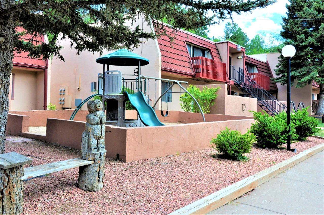 Pinecliff Village Resort Hollywood Buitenkant foto