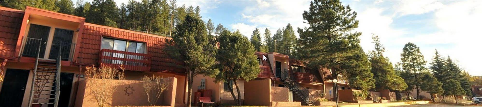 Pinecliff Village Resort Hollywood Buitenkant foto